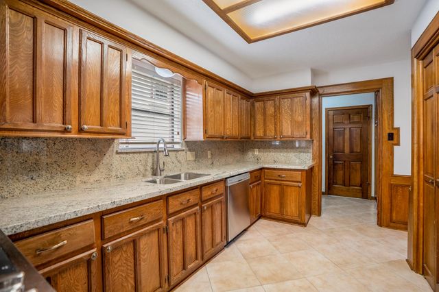 38 Devonshire Drive, Conroe, TX 77304