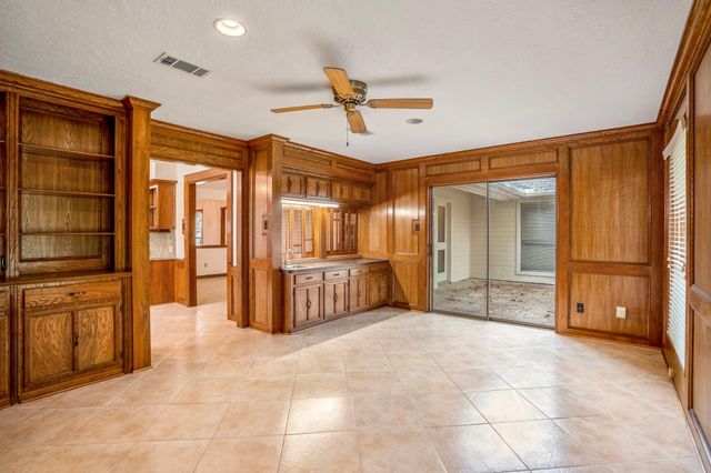 38 Devonshire Drive, Conroe, TX 77304