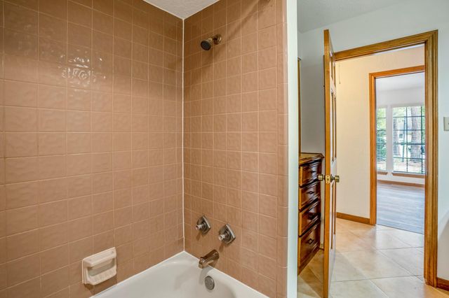 38 Devonshire Drive, Conroe, TX 77304