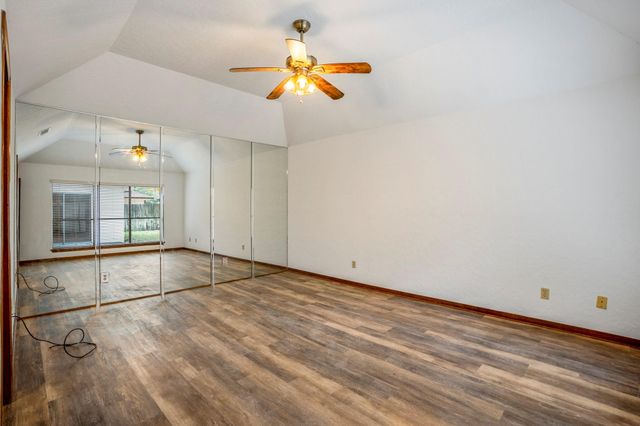 38 Devonshire Drive, Conroe, TX 77304