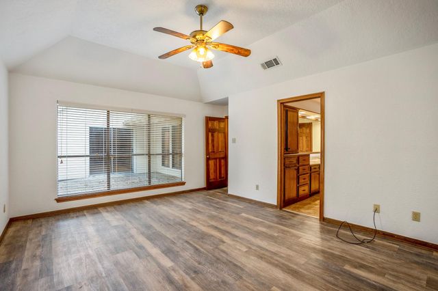 38 Devonshire Drive, Conroe, TX 77304