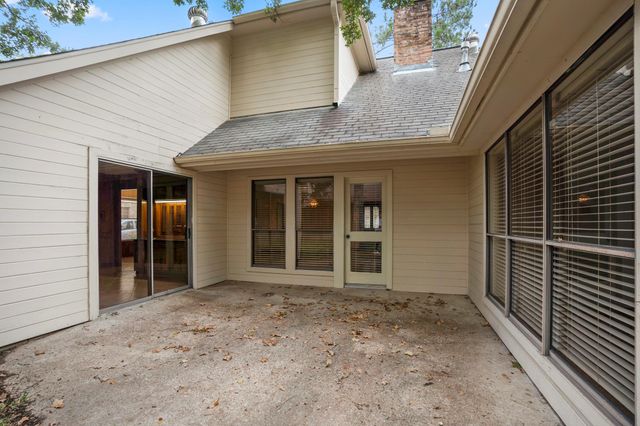 38 Devonshire Drive, Conroe, TX 77304