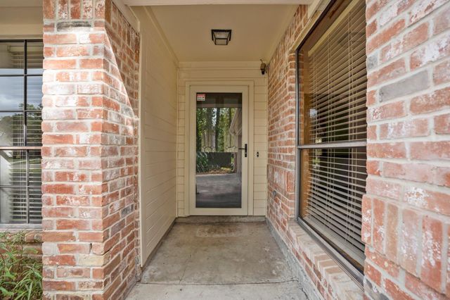 38 Devonshire Drive, Conroe, TX 77304