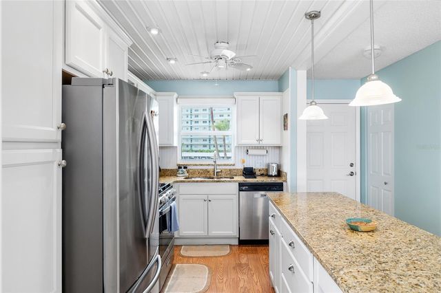 6075 SHORE BOULEVARD S 215, Gulfport, FL 33707