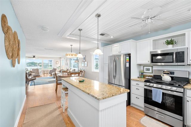 6075 SHORE BOULEVARD S 215, Gulfport, FL 33707