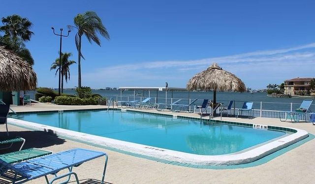 6075 SHORE BOULEVARD S 215, Gulfport, FL 33707