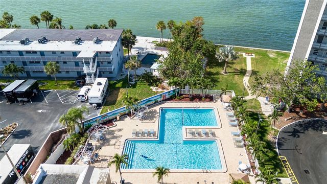 6075 SHORE BOULEVARD S 215, Gulfport, FL 33707