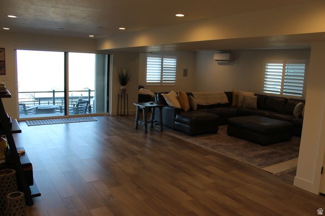 794 S MILLER AVE, North Salt Lake, UT 84054