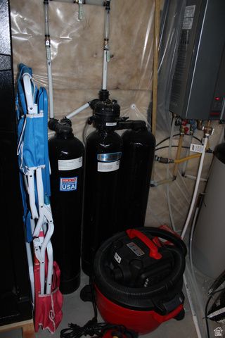 794 S MILLER AVE, North Salt Lake, UT 84054