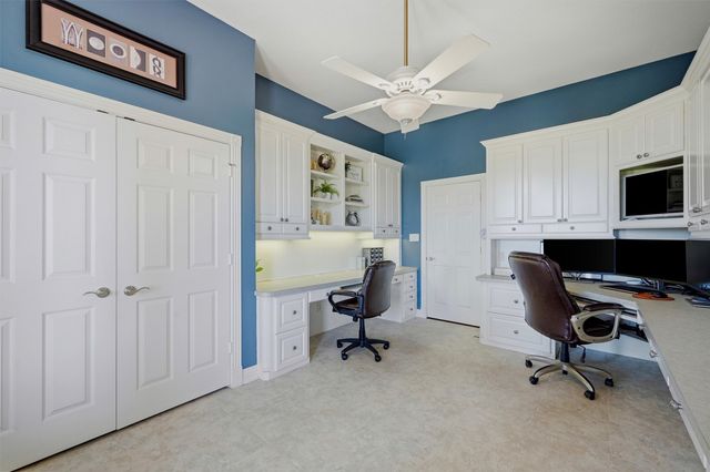 171 Briar Creek Road, Whitesboro, TX 76273