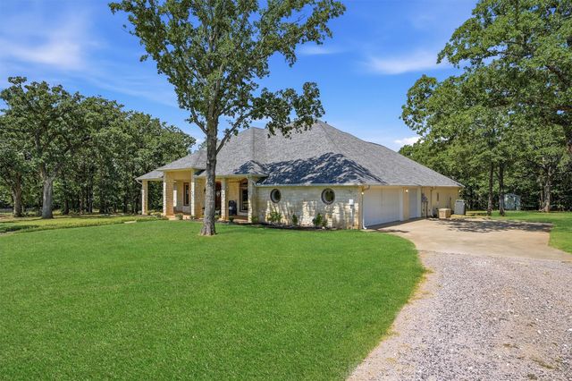 171 Briar Creek Road, Whitesboro, TX 76273