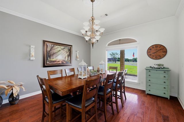 171 Briar Creek Road, Whitesboro, TX 76273