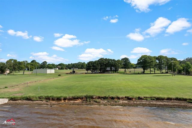 10073 Ferry Lake Road, Oil City, LA 71061