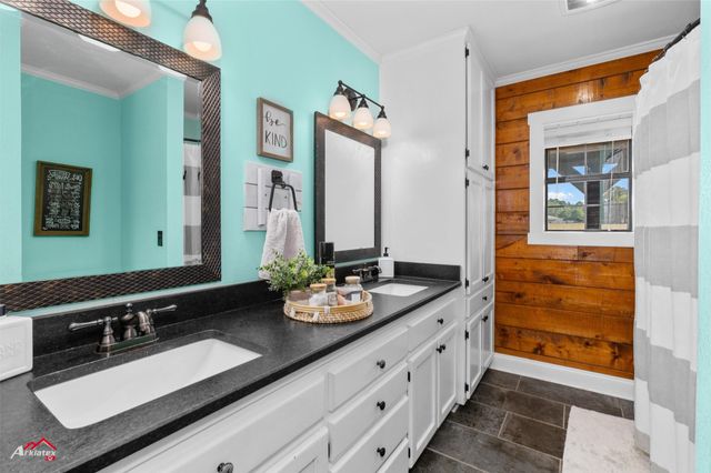 10073 Ferry Lake Road, Oil City, LA 71061