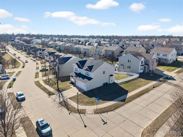 182 S Brighton Park Court, St Charles, MO 63303