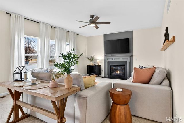 182 S Brighton Park Court, St Charles, MO 63303