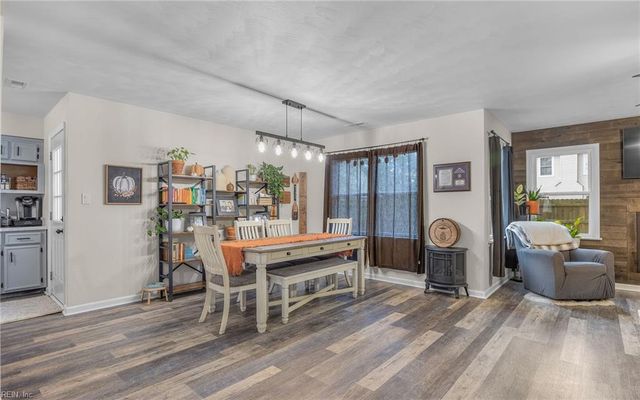 2780 Inglewood LN, Virginia Beach, VA 23456