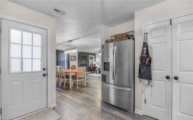 2780 Inglewood LN, Virginia Beach, VA 23456