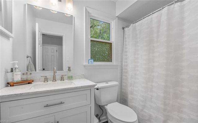 2780 Inglewood LN, Virginia Beach, VA 23456