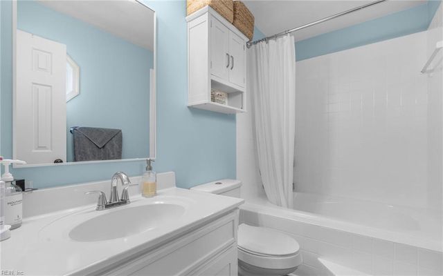 2780 Inglewood LN, Virginia Beach, VA 23456