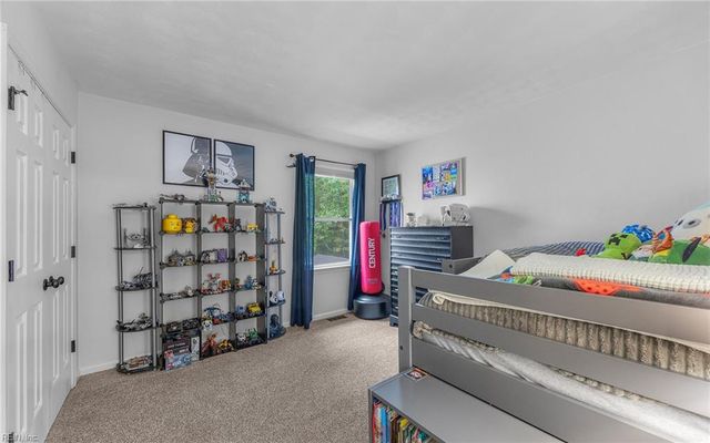 2780 Inglewood LN, Virginia Beach, VA 23456