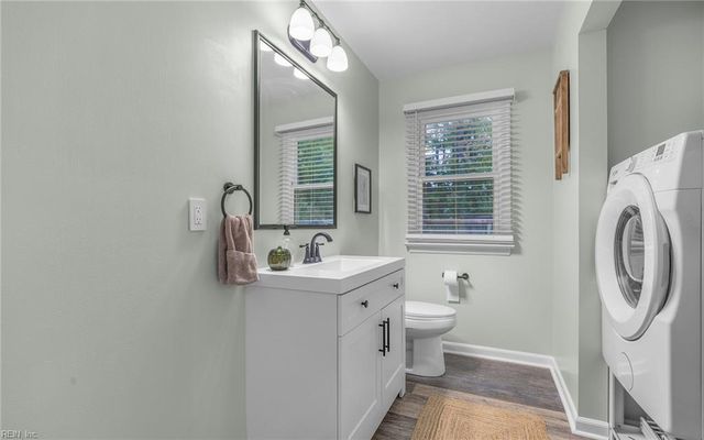 2780 Inglewood LN, Virginia Beach, VA 23456