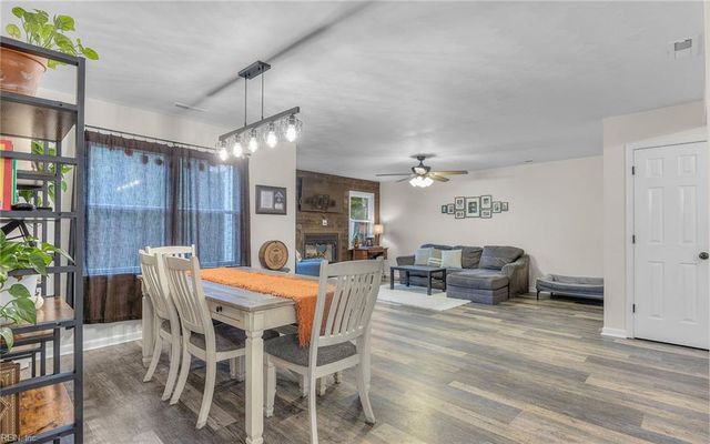 2780 Inglewood LN, Virginia Beach, VA 23456