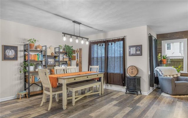 2780 Inglewood LN, Virginia Beach, VA 23456