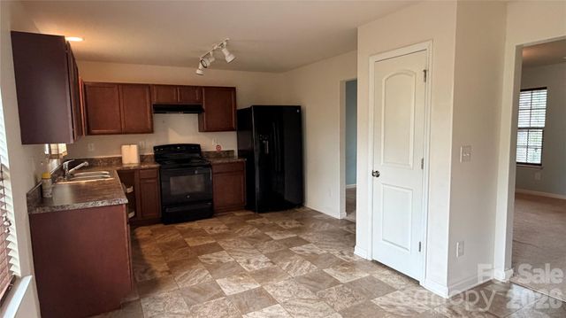 2602 Meadow Knoll Drive, Charlotte, NC 28269