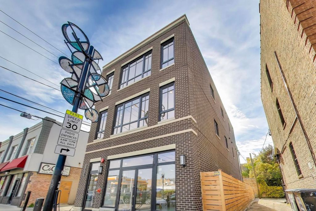1619 W Lawrence Avenue 1, Chicago, IL 60640