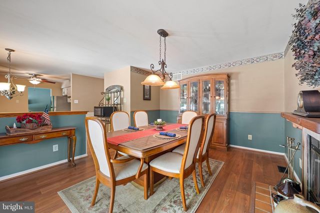 5 CARR LN, Sicklerville, NJ 08081