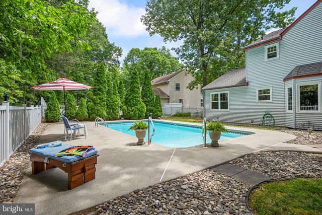 5 CARR LN, Sicklerville, NJ 08081