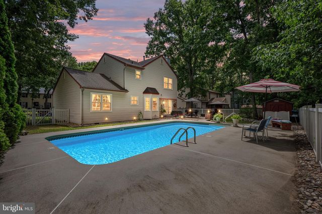 5 CARR LN, Sicklerville, NJ 08081