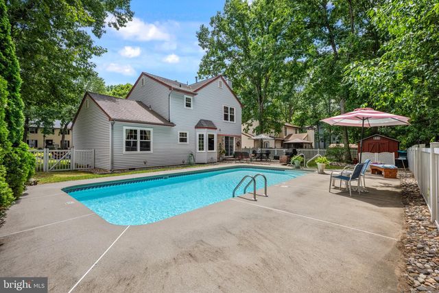 5 CARR LN, Sicklerville, NJ 08081