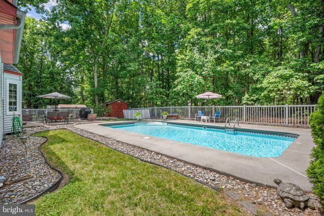 5 CARR LN, Sicklerville, NJ 08081