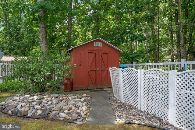 5 CARR LN, Sicklerville, NJ 08081