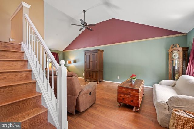 5 CARR LN, Sicklerville, NJ 08081