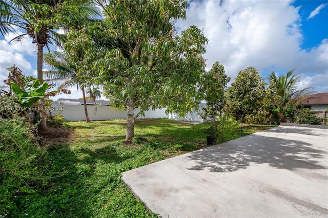 11442 SW 225th St, Miami, FL 33170