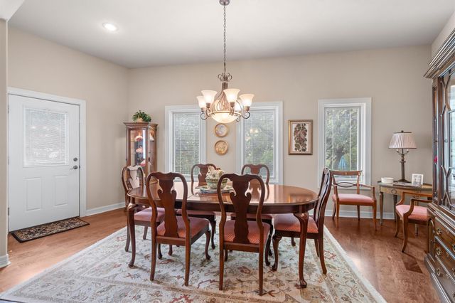 2 Jasperwood CT, Austin, TX 78738
