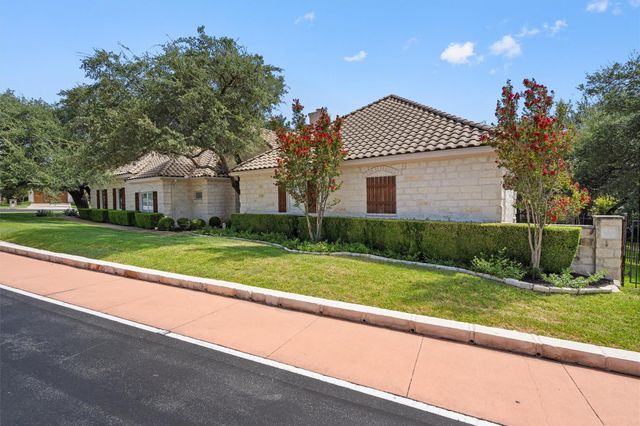 2 Jasperwood CT, Austin, TX 78738