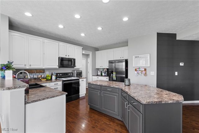 3135 Crooked Creek Circle, Medina, OH 44256