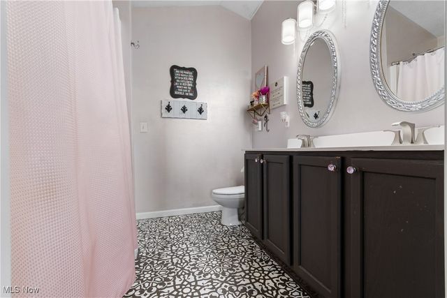 3135 Crooked Creek Circle, Medina, OH 44256