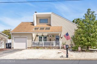 1083 Walter Boulevard, Manahawkin, NJ 08050