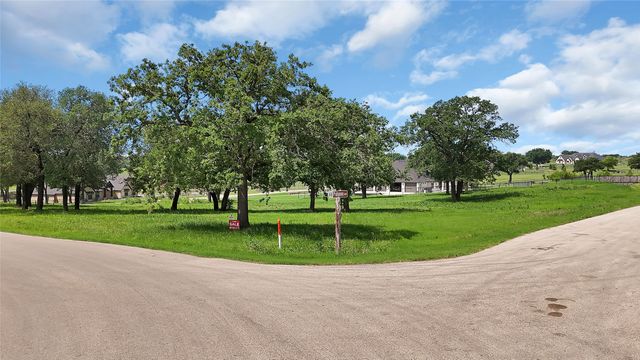 301 Pidgeon Lane, Weatherford, TX 76087