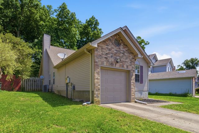 5910 Colchester Dr, Hermitage, TN 37076