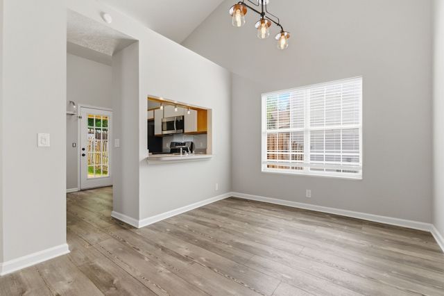 5910 Colchester Dr, Hermitage, TN 37076