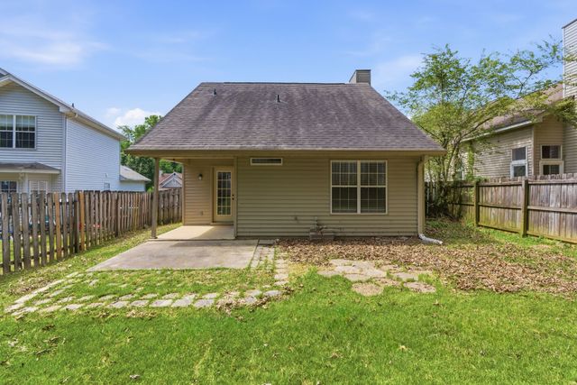 5910 Colchester Dr, Hermitage, TN 37076