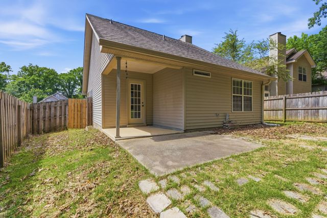 5910 Colchester Dr, Hermitage, TN 37076