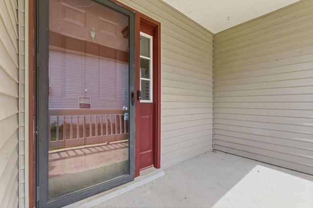 5910 Colchester Dr, Hermitage, TN 37076