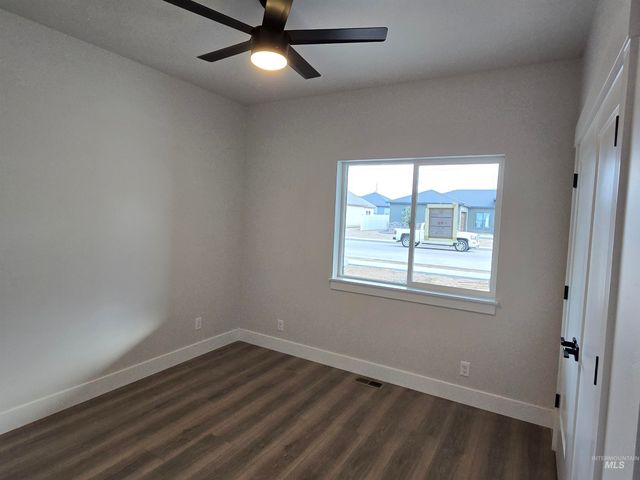 3086 Orion Ave, Twin Falls, ID 83301